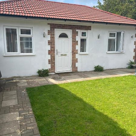 Dannifar Guest House Londen Buitenkant foto
