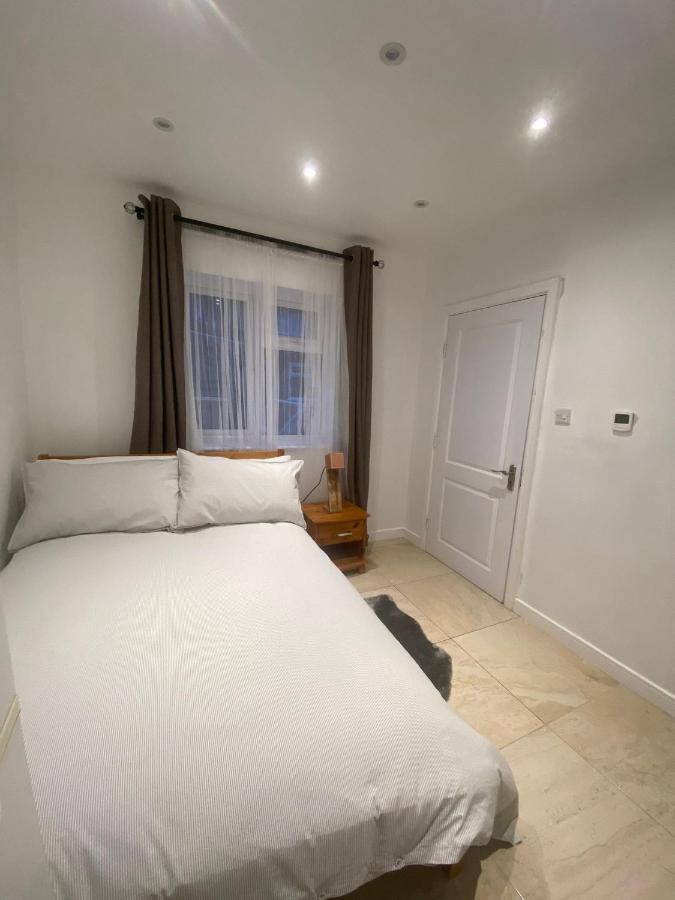 Dannifar Guest House Londen Buitenkant foto