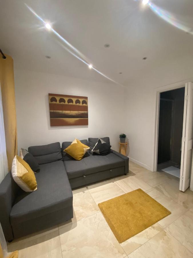Dannifar Guest House Londen Buitenkant foto